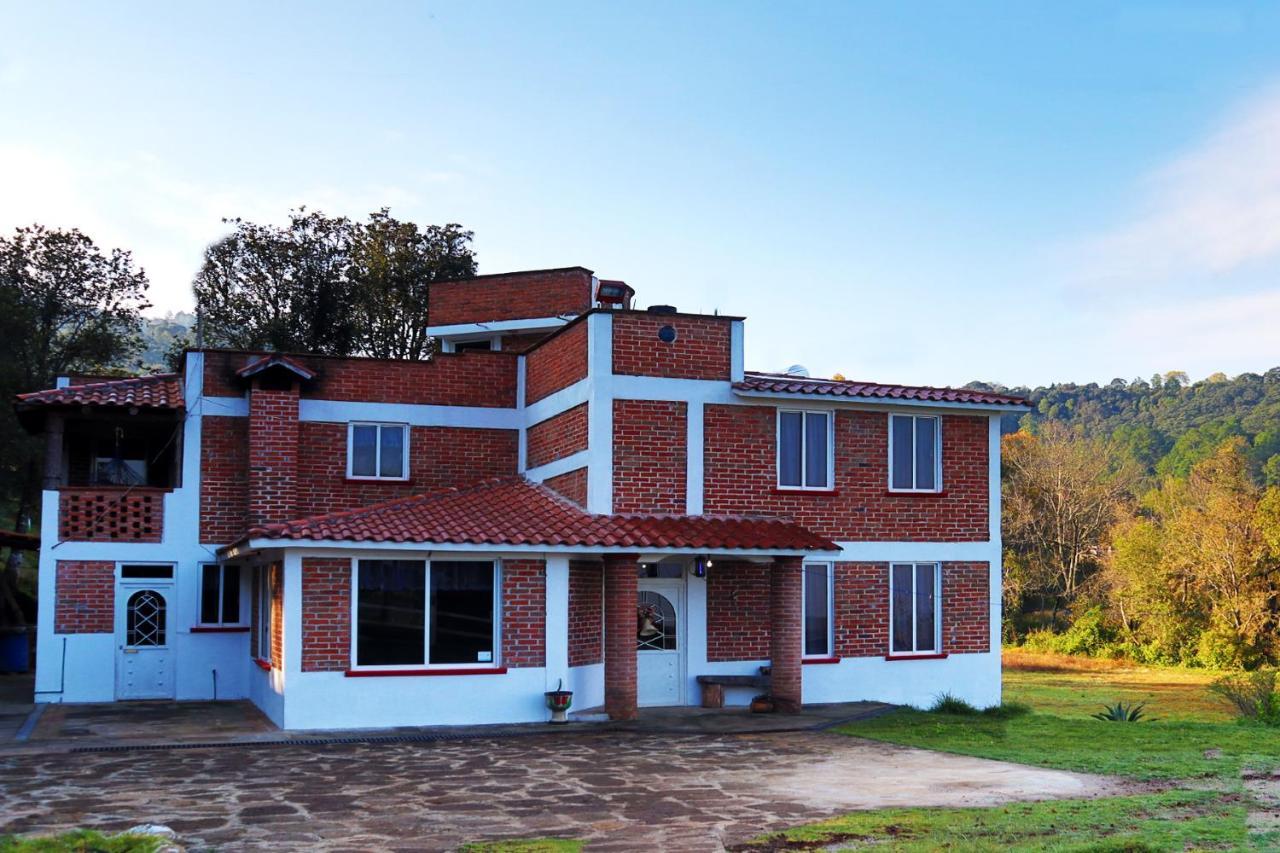 Senda Monarca Villa Senguio Exterior photo